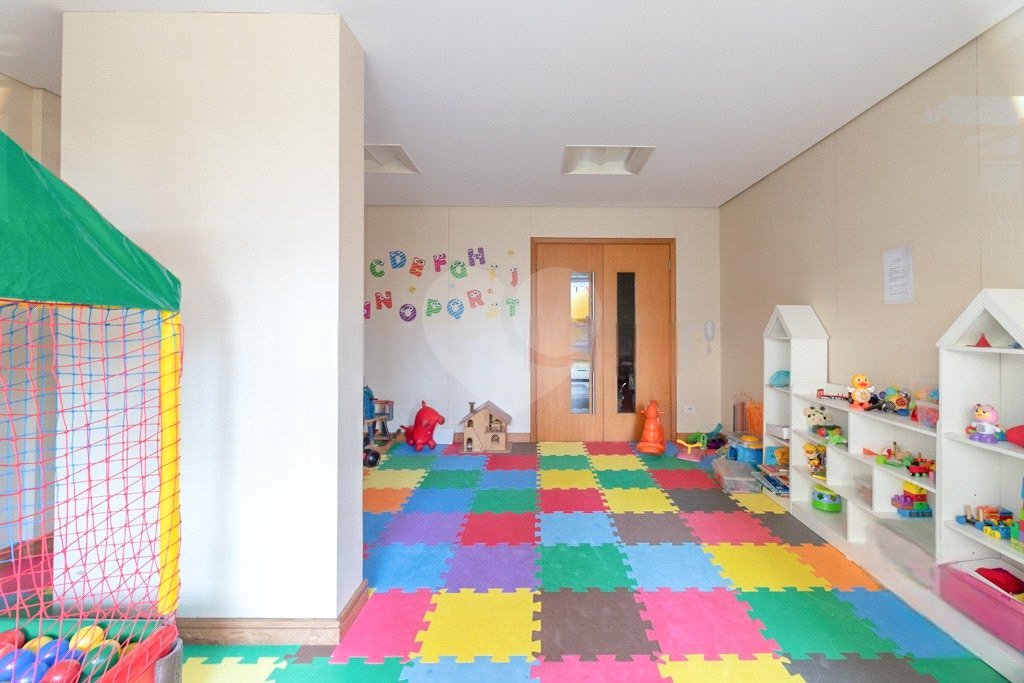 Apartamento em Pompéia  4 dormitórios, sendo 2 suítes espaçosas, 3 suites