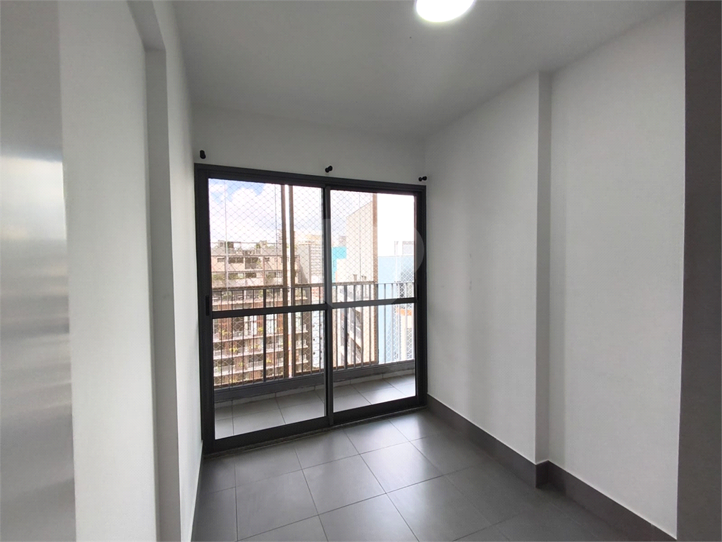 APARTAMENTO em VILA MADALENA