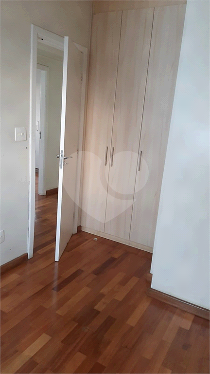APARTAMENTO em VILA ROMANA