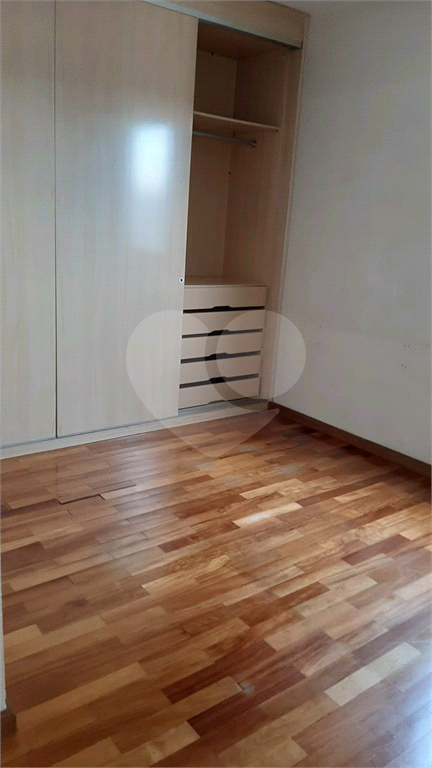 APARTAMENTO em VILA ROMANA