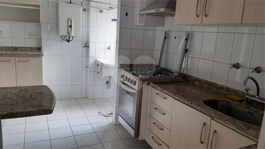 APARTAMENTO em VILA ROMANA