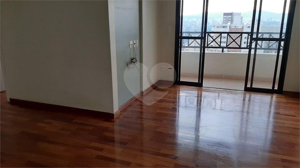 APARTAMENTO em VILA ROMANA