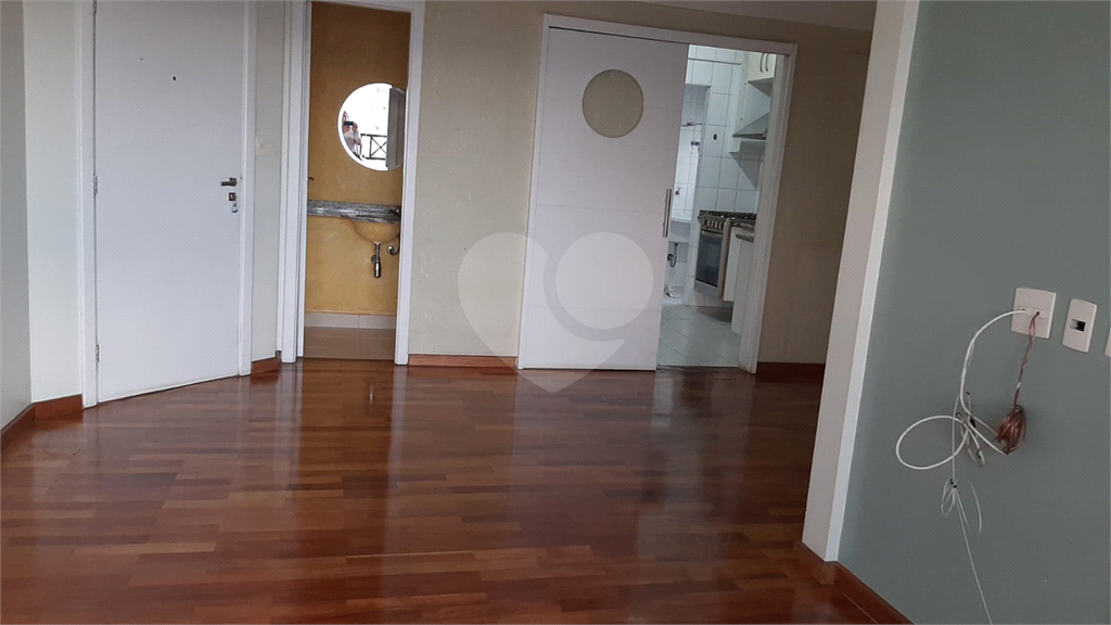 APARTAMENTO em VILA ROMANA
