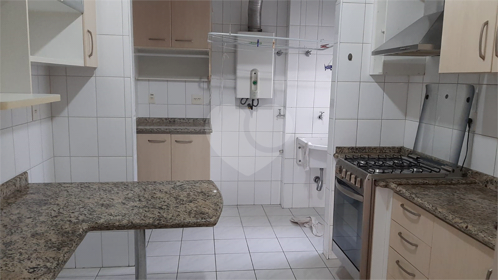 APARTAMENTO em VILA ROMANA
