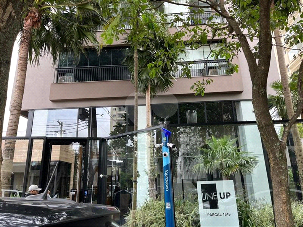 APARTAMENTO em CAMPO BELO