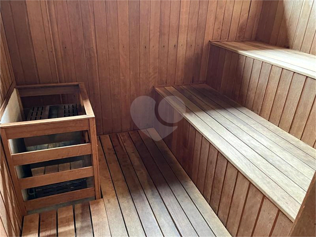 APARTAMENTO em CAMPO BELO