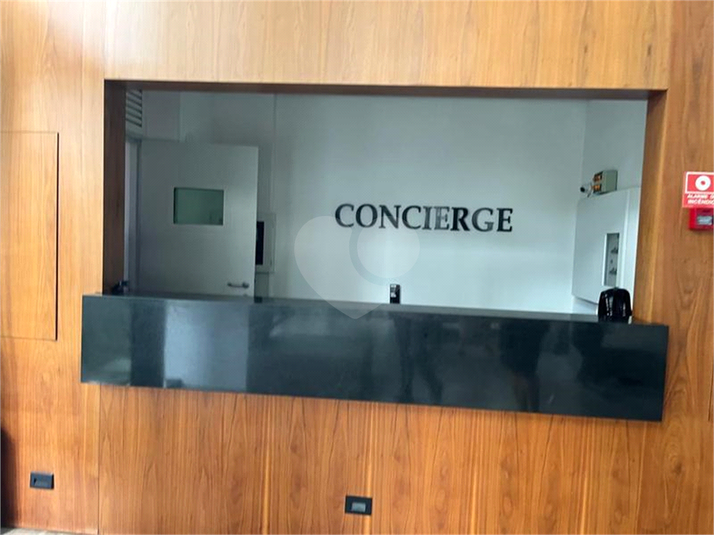 APARTAMENTO em CAMPO BELO