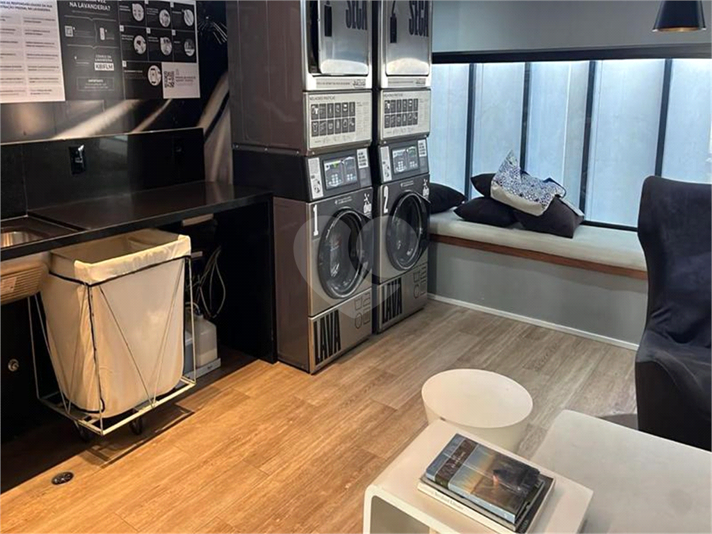 APARTAMENTO em CAMPO BELO