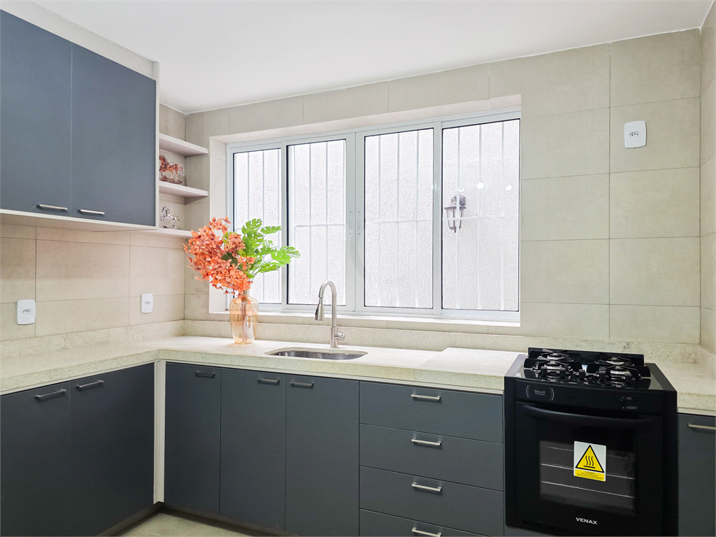 Casa Comercial - Brooklin - 3 Quartos / Dormitórios - 2 Vagas - Venda / Compra - 200 m²