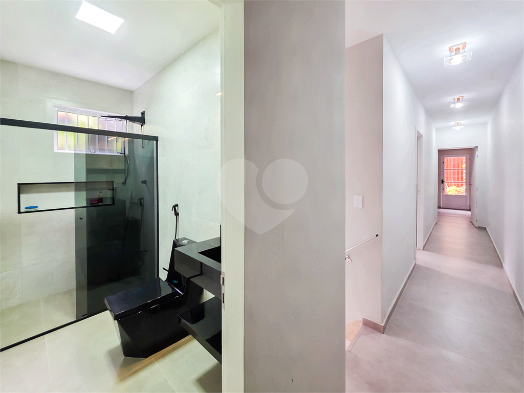 Casa Comercial - Brooklin - 3 Quartos / Dormitórios - 2 Vagas - Venda / Compra - 200 m²