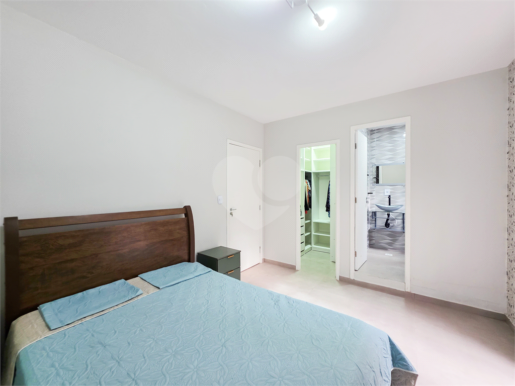 Casa Comercial - Brooklin - 3 Quartos / Dormitórios - 2 Vagas - Venda / Compra - 200 m²