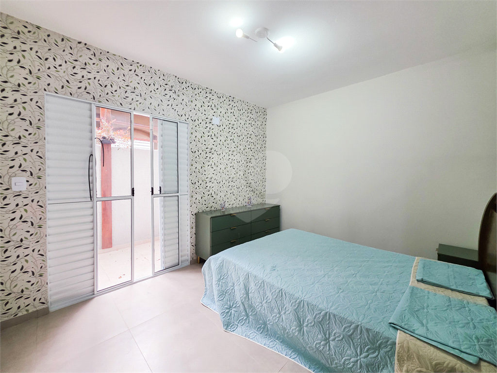 Casa Comercial - Brooklin - 3 Quartos / Dormitórios - 2 Vagas - Venda / Compra - 200 m²