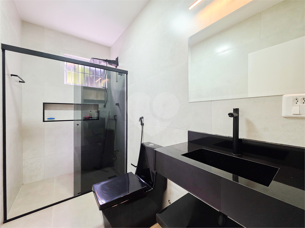 Casa Comercial - Brooklin - 3 Quartos / Dormitórios - 2 Vagas - Venda / Compra - 200 m²