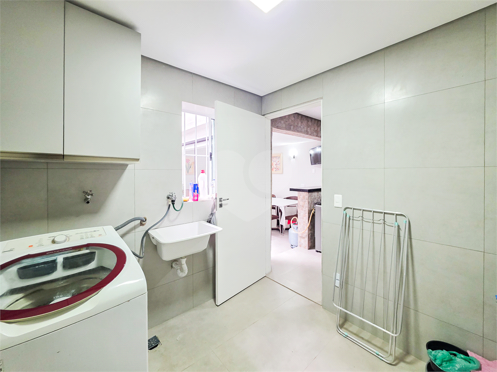 Casa Comercial - Brooklin - 3 Quartos / Dormitórios - 2 Vagas - Venda / Compra - 200 m²