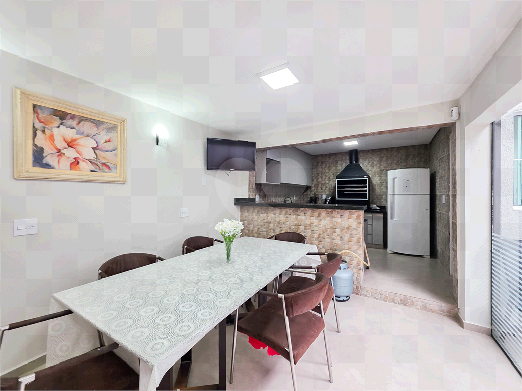 Casa Comercial - Brooklin - 3 Quartos / Dormitórios - 2 Vagas - Venda / Compra - 200 m²