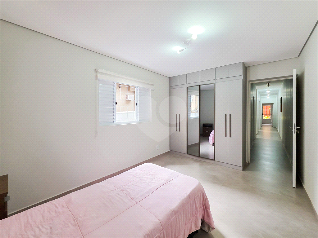 Casa Comercial - Brooklin - 3 Quartos / Dormitórios - 2 Vagas - Venda / Compra - 200 m²