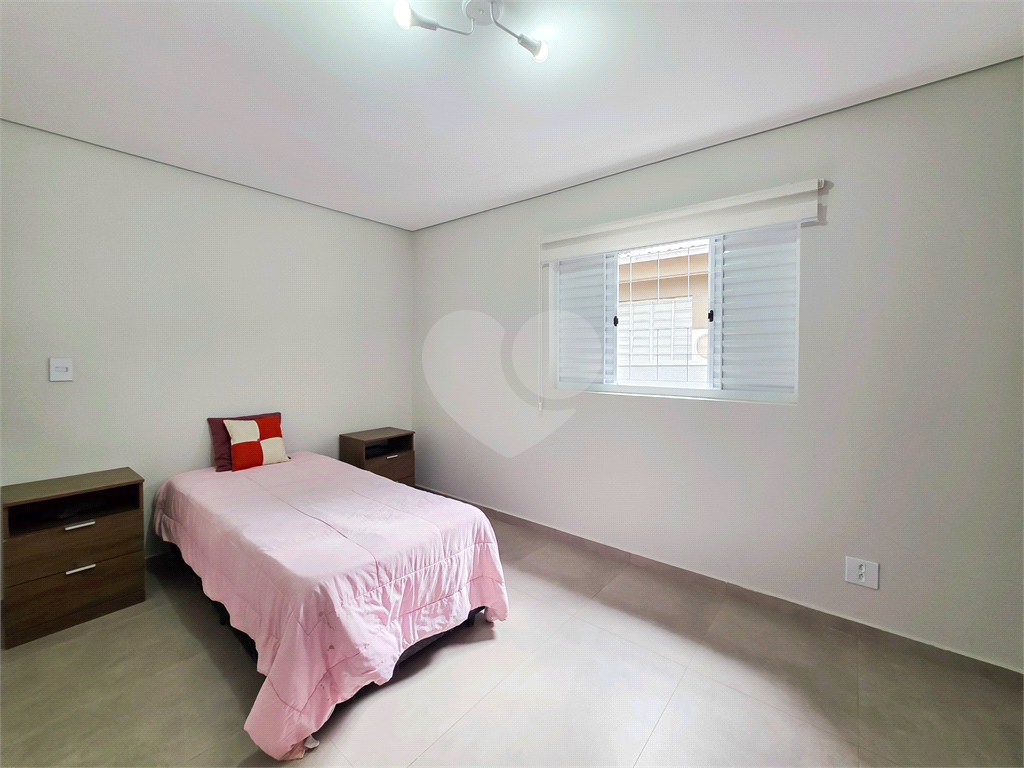 Casa Comercial - Brooklin - 3 Quartos / Dormitórios - 2 Vagas - Venda / Compra - 200 m²