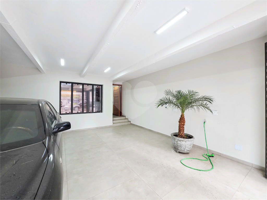Casa Comercial - Brooklin - 3 Quartos / Dormitórios - 2 Vagas - Venda / Compra - 200 m²