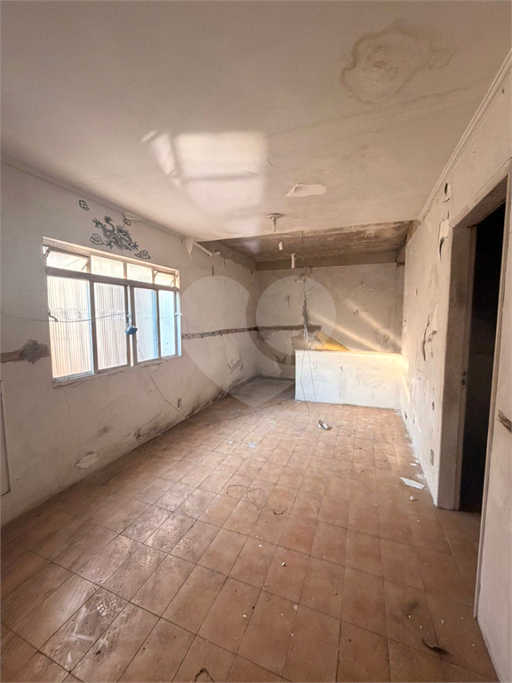 Prédio comercial na Av. Guapira - Tucuruvi / Locação ou venda 