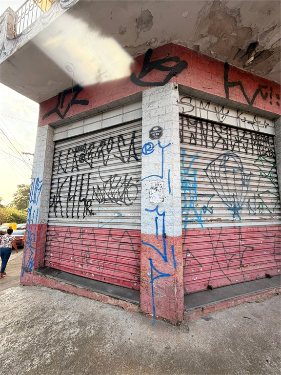 Prédio comercial na Av. Guapira - Tucuruvi / Locação ou venda 