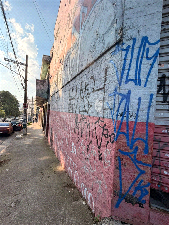 Prédio comercial na Av. Guapira - Tucuruvi / Locação ou venda 