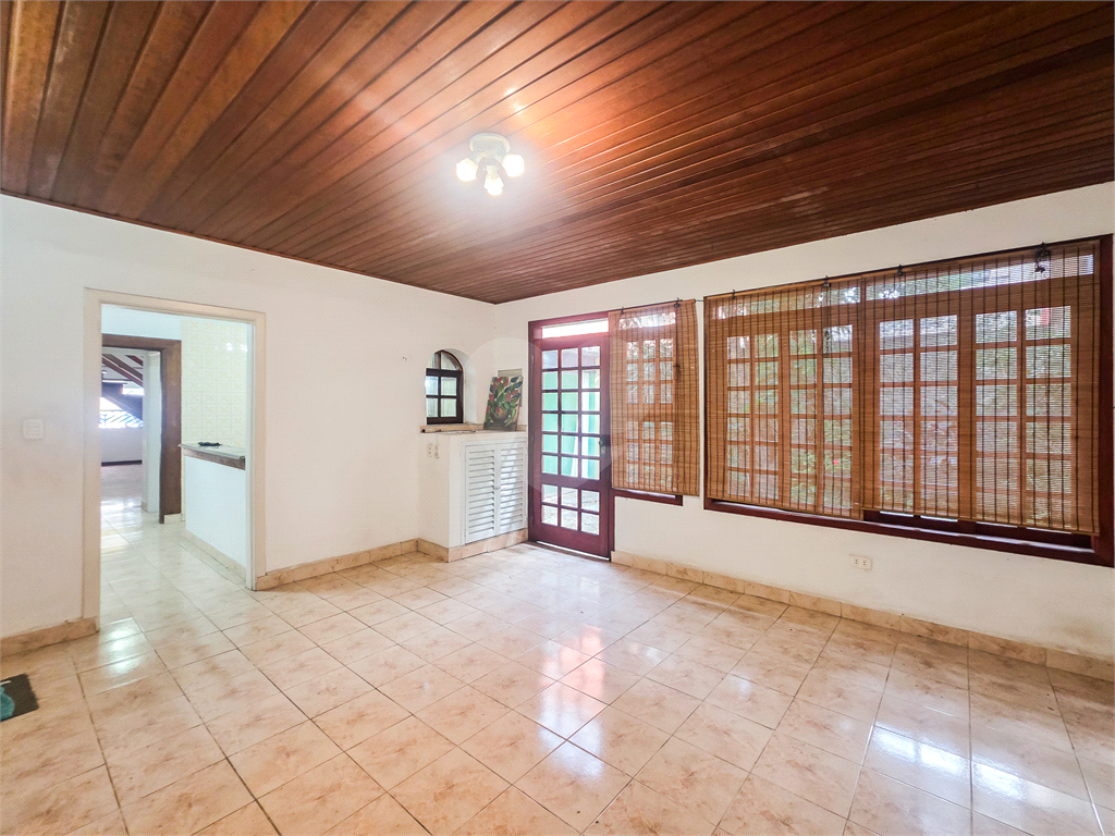 Casa de Vila - Vila Nova Conceição - 3 Quartos / Edícula - 3 Vagas - Locação / Aluguel