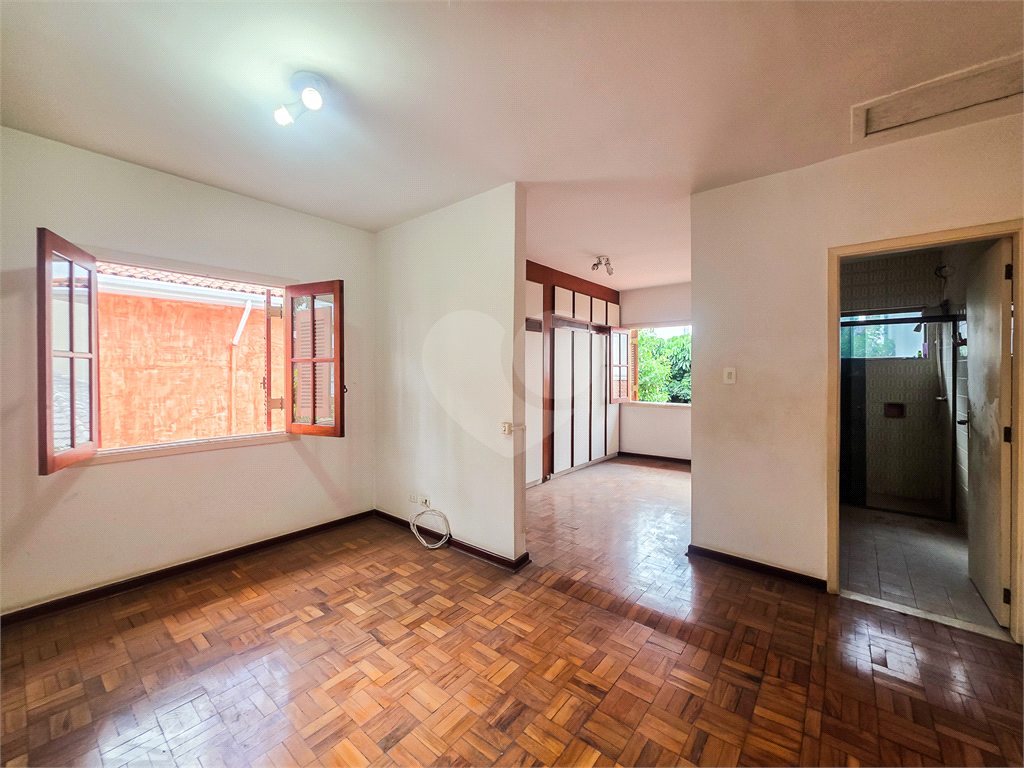 Casa de Vila - Vila Nova Conceição - 3 Quartos / Edícula - 3 Vagas - Locação / Aluguel