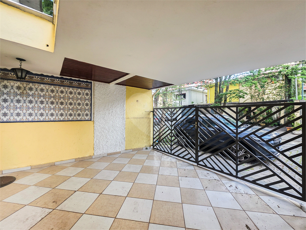 Casa de Vila - Vila Nova Conceição - 3 Quartos / Edícula - 3 Vagas - Locação / Aluguel