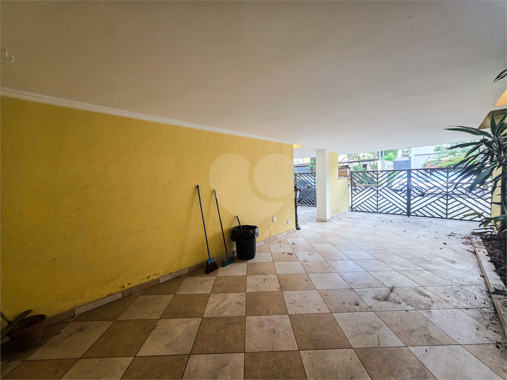 Casa de Vila - Vila Nova Conceição - 3 Quartos / Edícula - 3 Vagas - Locação / Aluguel