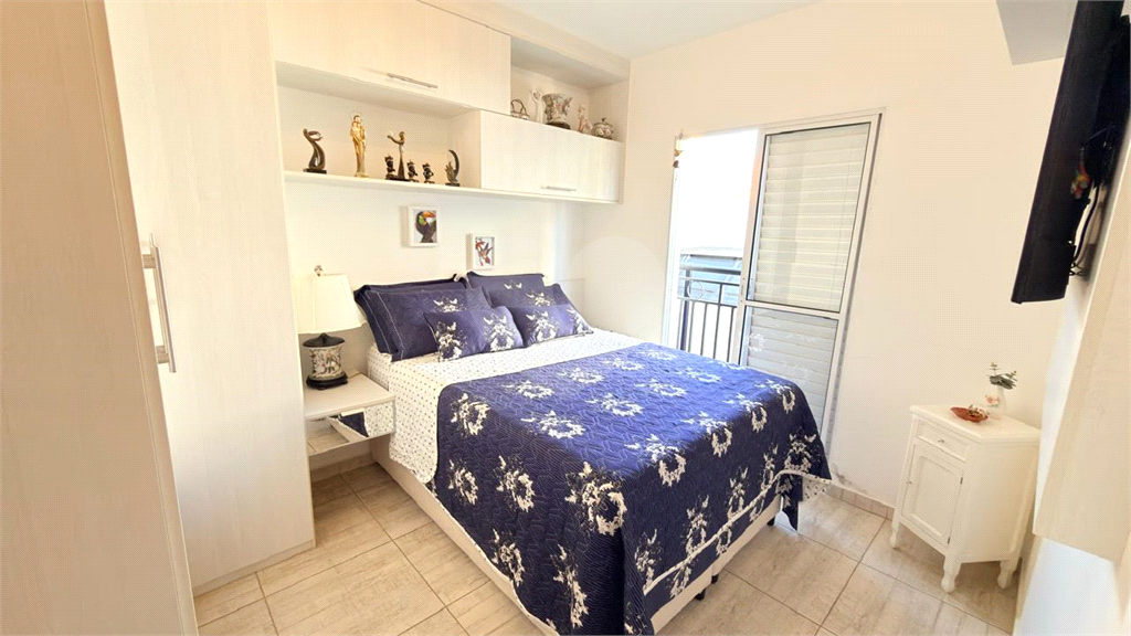 Sobrado em Condominio Fechado - Rua Copacabana - 2 suites - 2 vagas - Espaço gourmet no pavimento superior