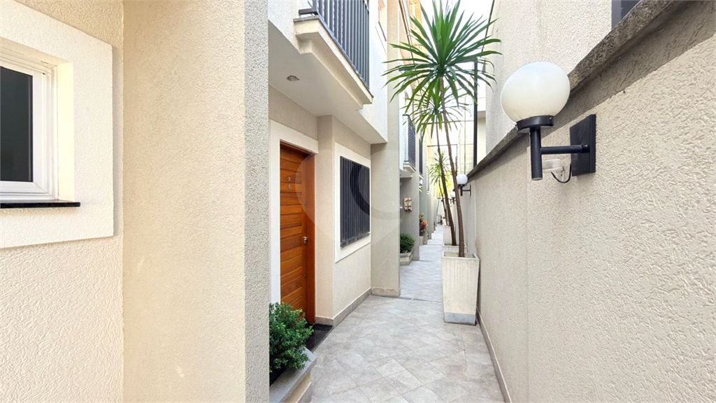 Sobrado em Condominio Fechado - Rua Copacabana - 2 suites - 2 vagas - Espaço gourmet no pavimento superior