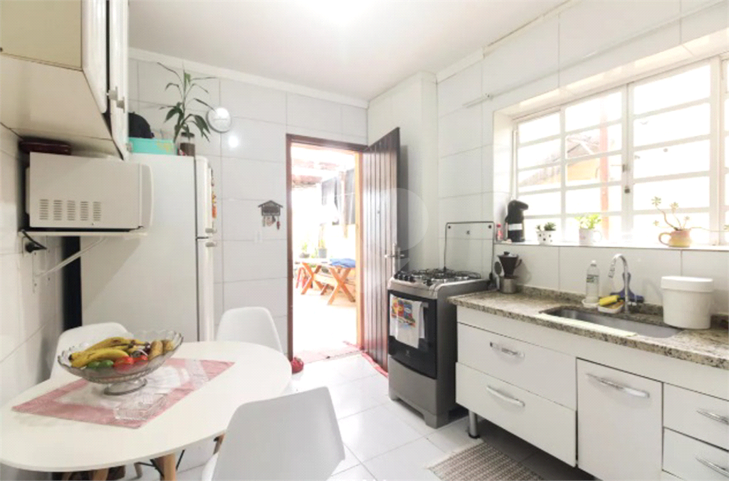 Casa - Penha - 2 Quartos / Dormitórios - 1 Vaga - Venda / Compra