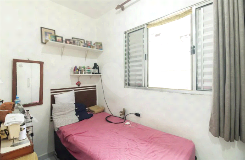 Casa - Penha - 2 Quartos / Dormitórios - 1 Vaga - Venda / Compra