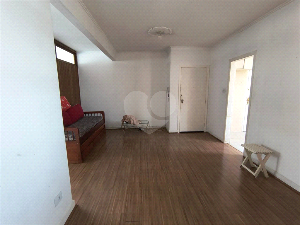 APARTAMENTO em SANTA CECÍLIA