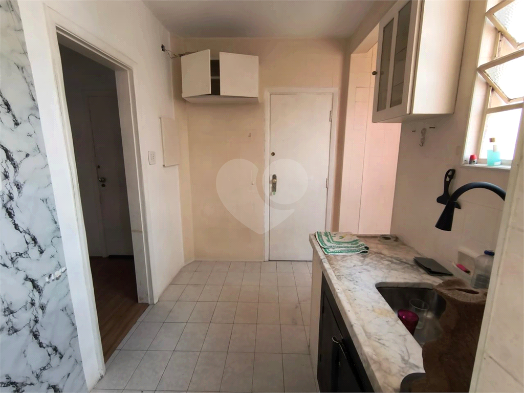 APARTAMENTO em SANTA CECÍLIA