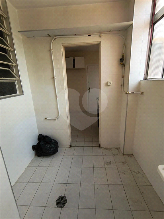 APARTAMENTO em SANTA CECÍLIA