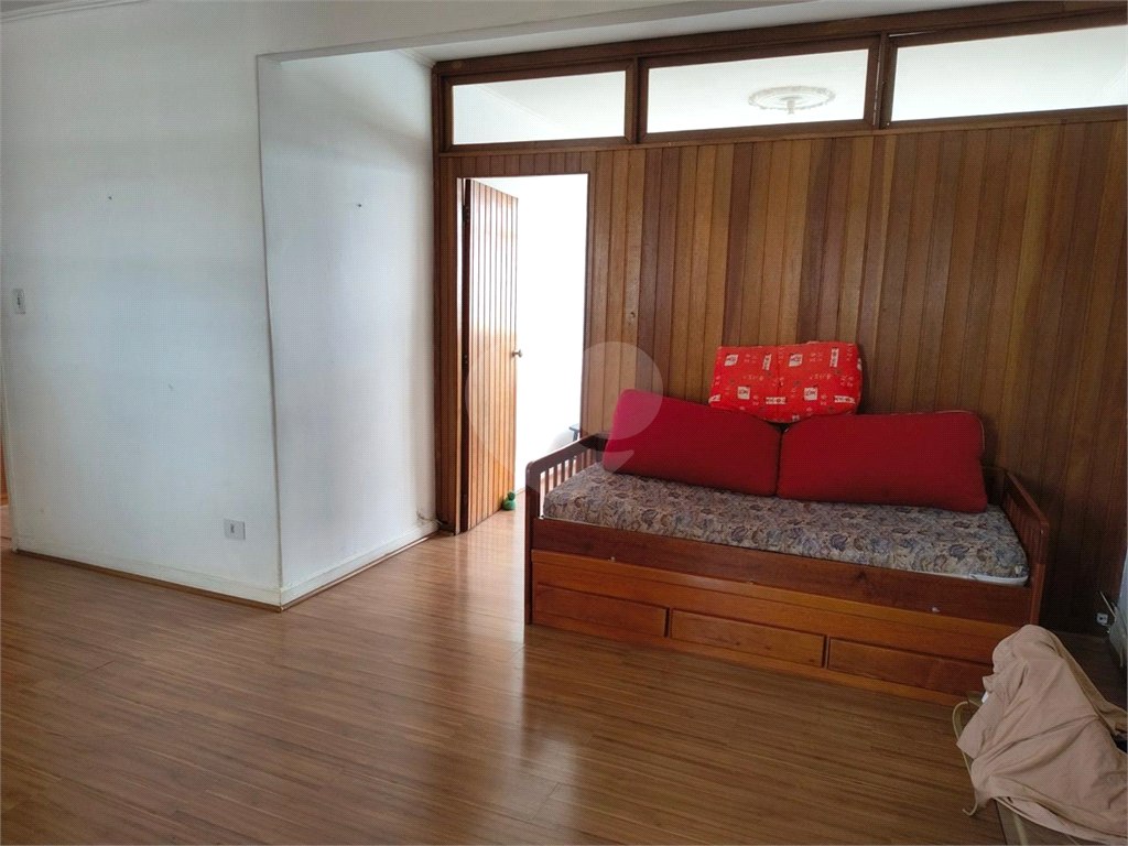 APARTAMENTO em SANTA CECÍLIA