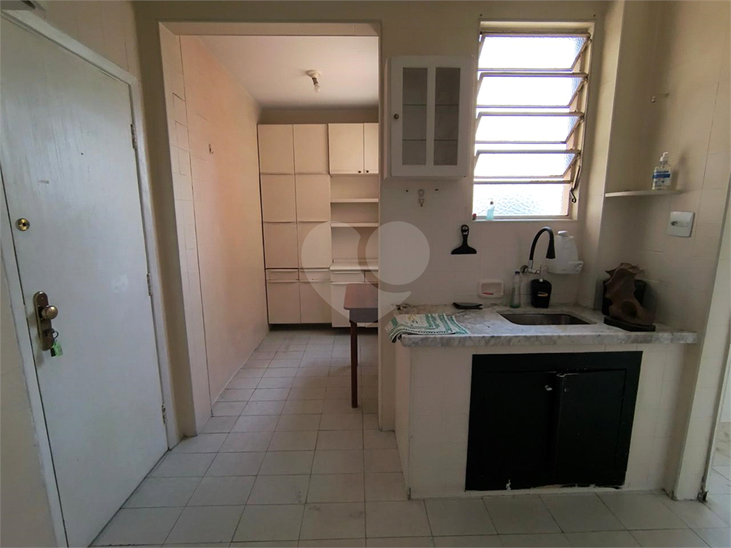 APARTAMENTO em SANTA CECÍLIA