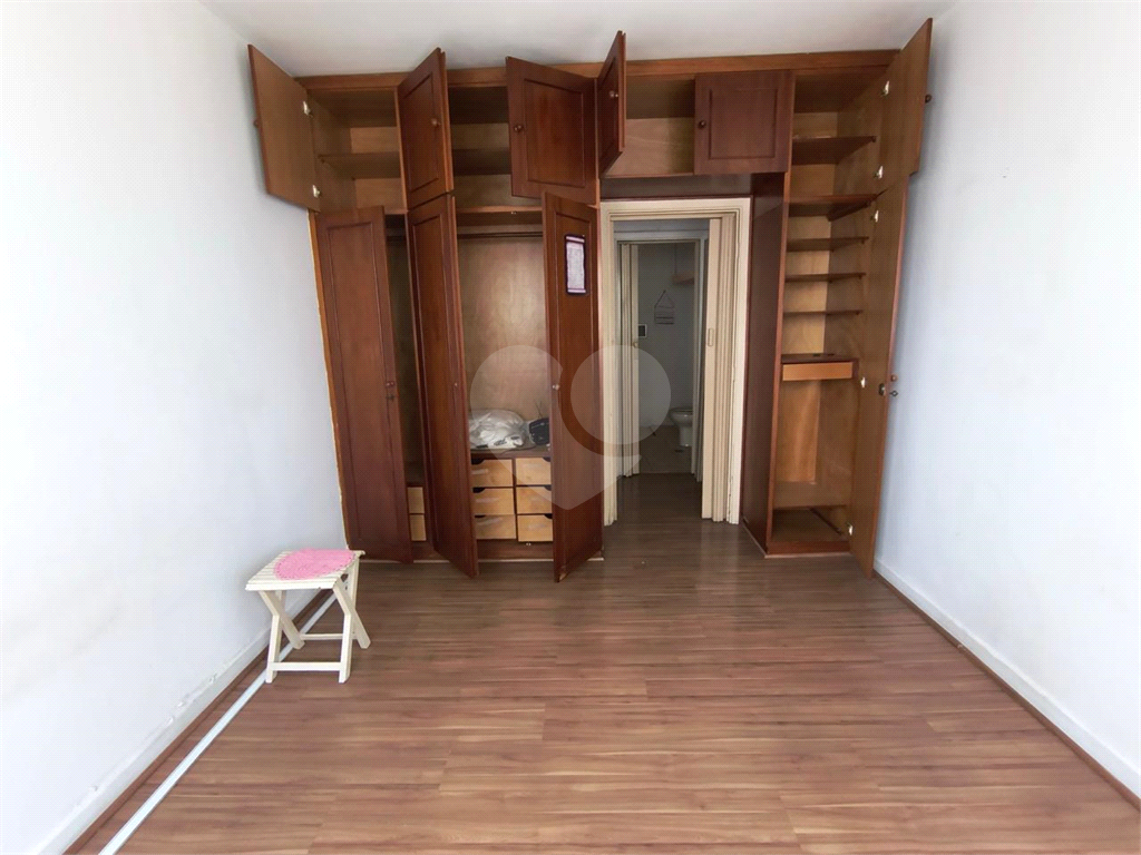 APARTAMENTO em SANTA CECÍLIA