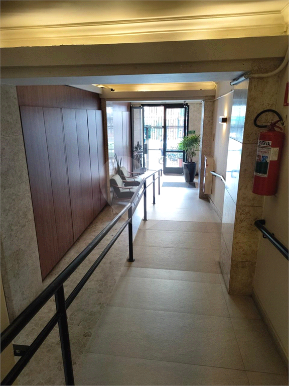 APARTAMENTO em SANTA CECÍLIA