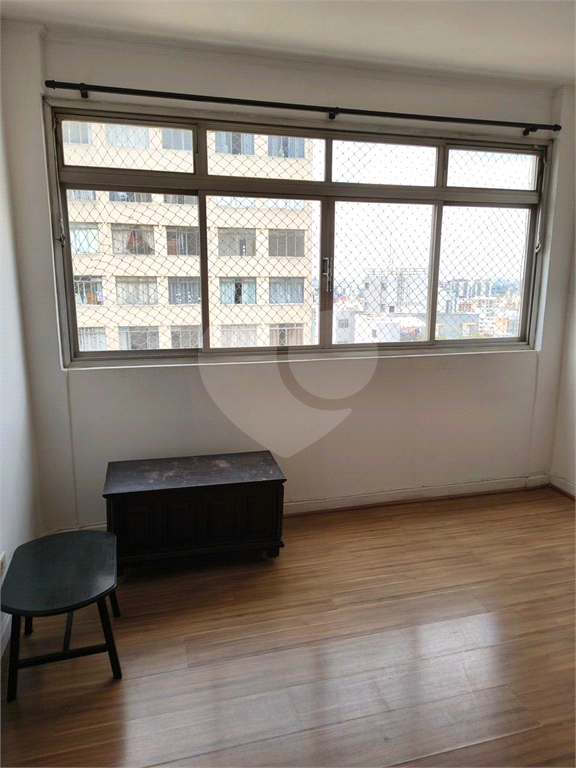 APARTAMENTO em SANTA CECÍLIA
