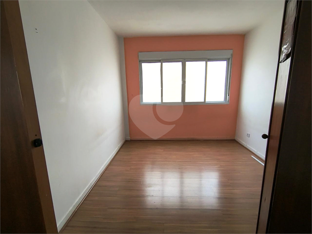 APARTAMENTO em SANTA CECÍLIA