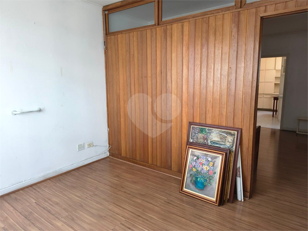 APARTAMENTO em SANTA CECÍLIA