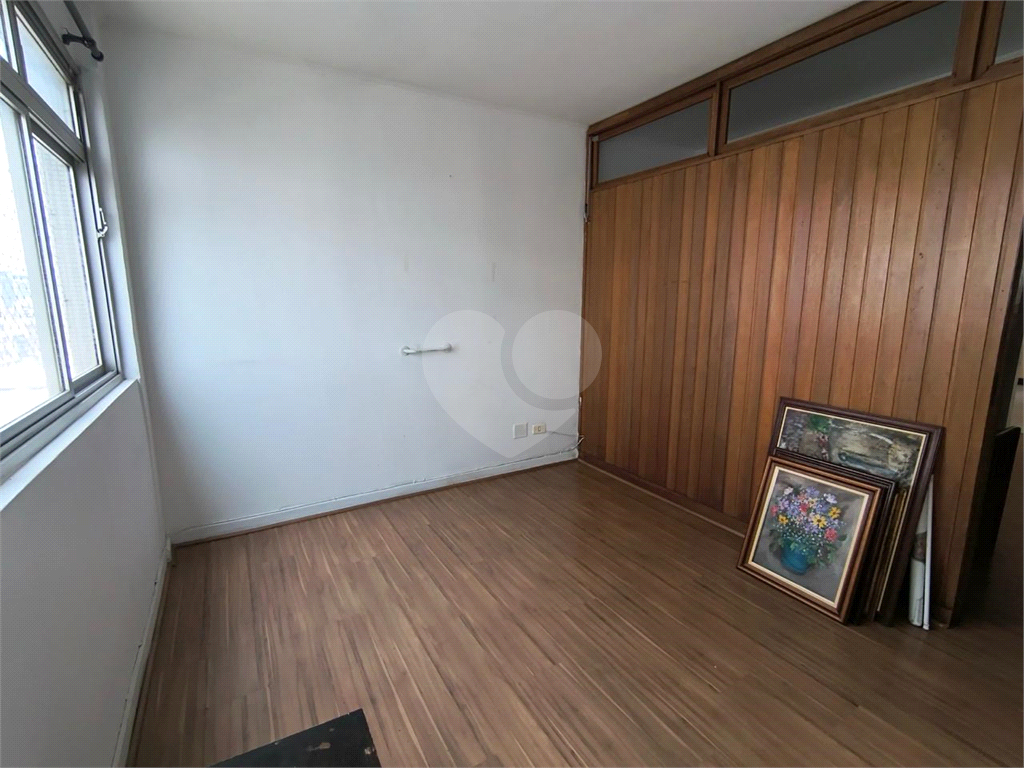 APARTAMENTO em SANTA CECÍLIA
