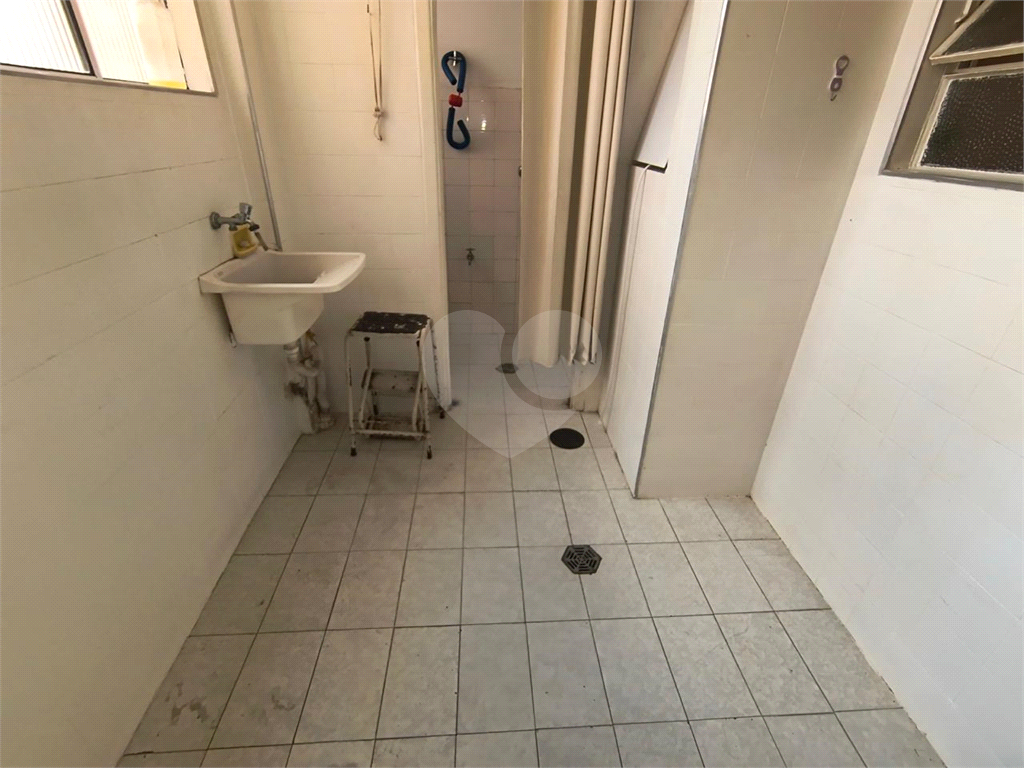 APARTAMENTO em SANTA CECÍLIA