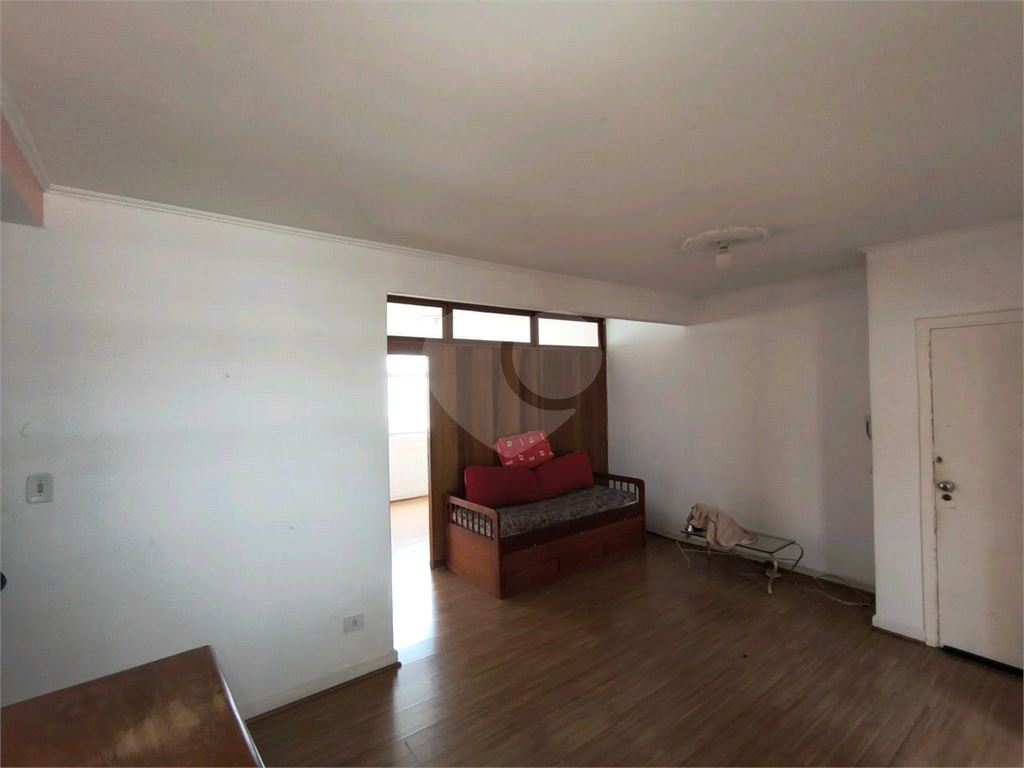 APARTAMENTO em SANTA CECÍLIA
