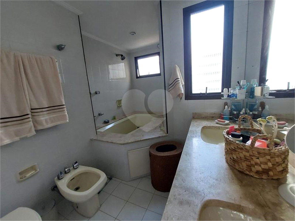 APTO 4 QUARTOS 3 SUITE + 3 VAGAS