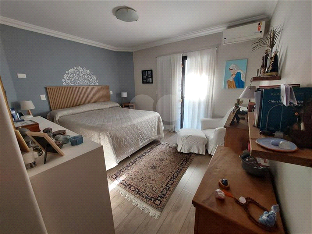 APTO 4 QUARTOS 3 SUITE + 3 VAGAS