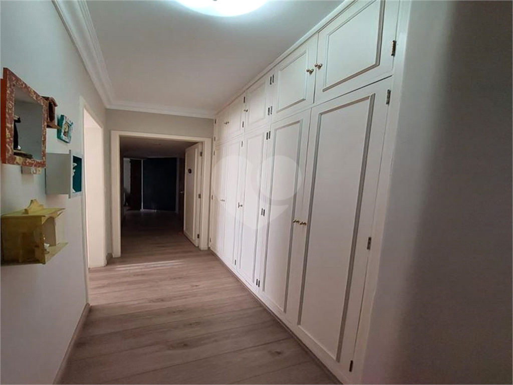 APTO 4 QUARTOS 3 SUITE + 3 VAGAS