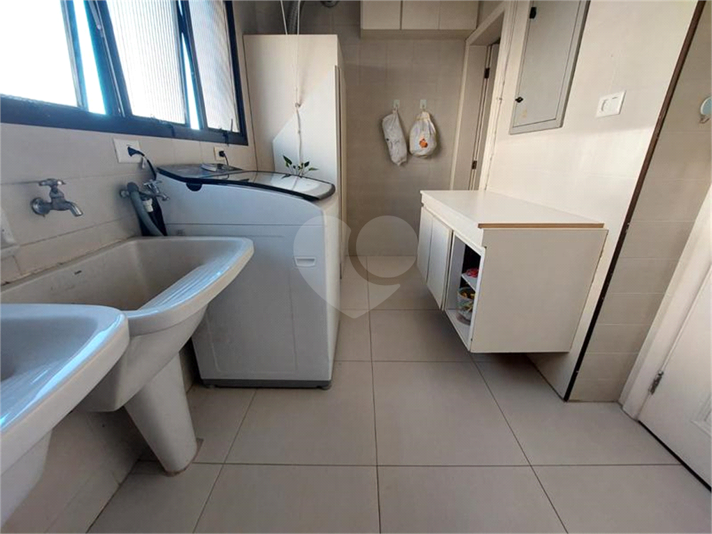 APTO 4 QUARTOS 3 SUITE + 3 VAGAS